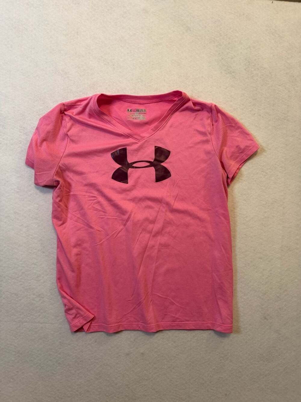 Under Armour Girls' HeatGear Loose V-Neck T-Shirt Pink Size Youth XL
